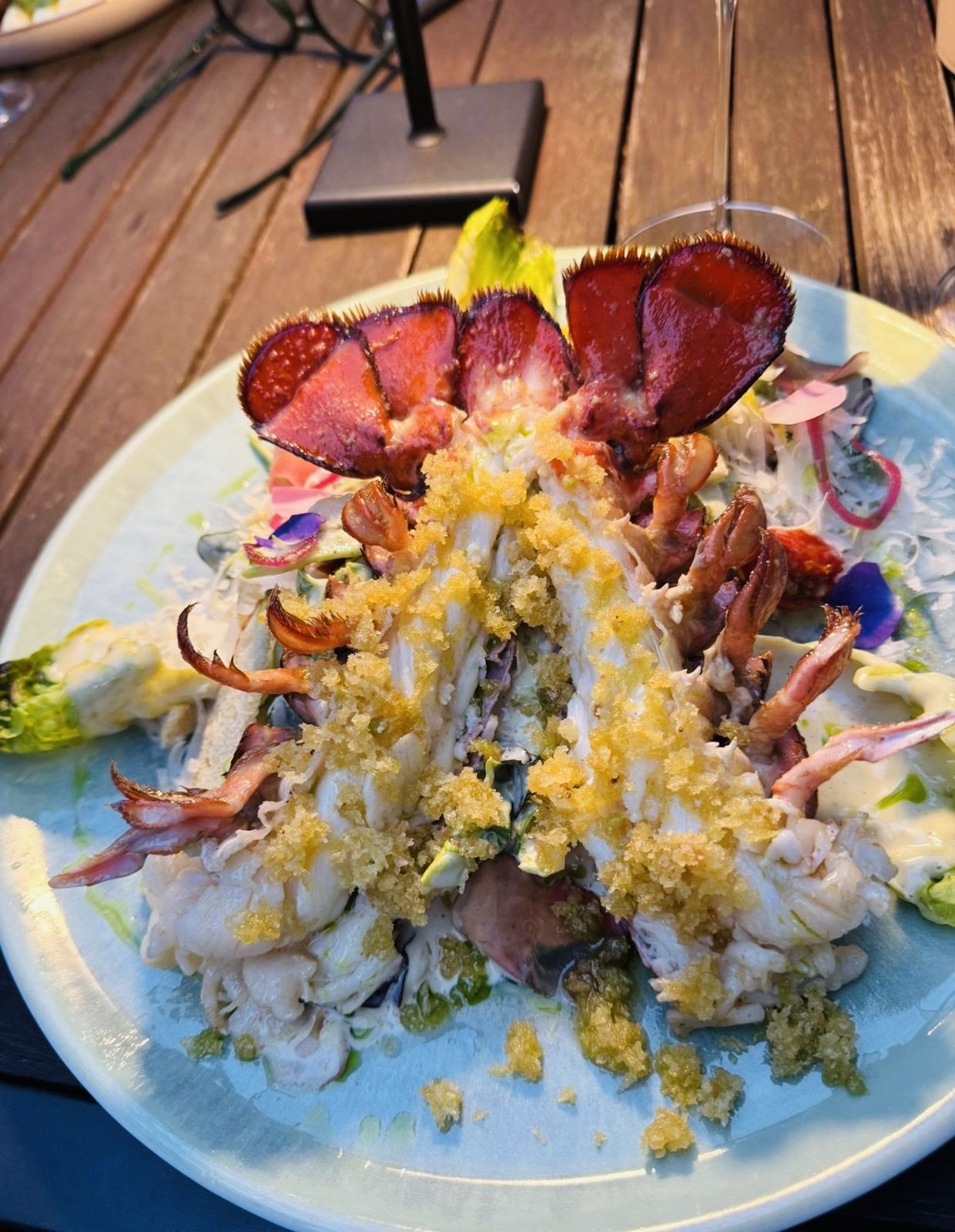 Teller mit Oktopus-Salat